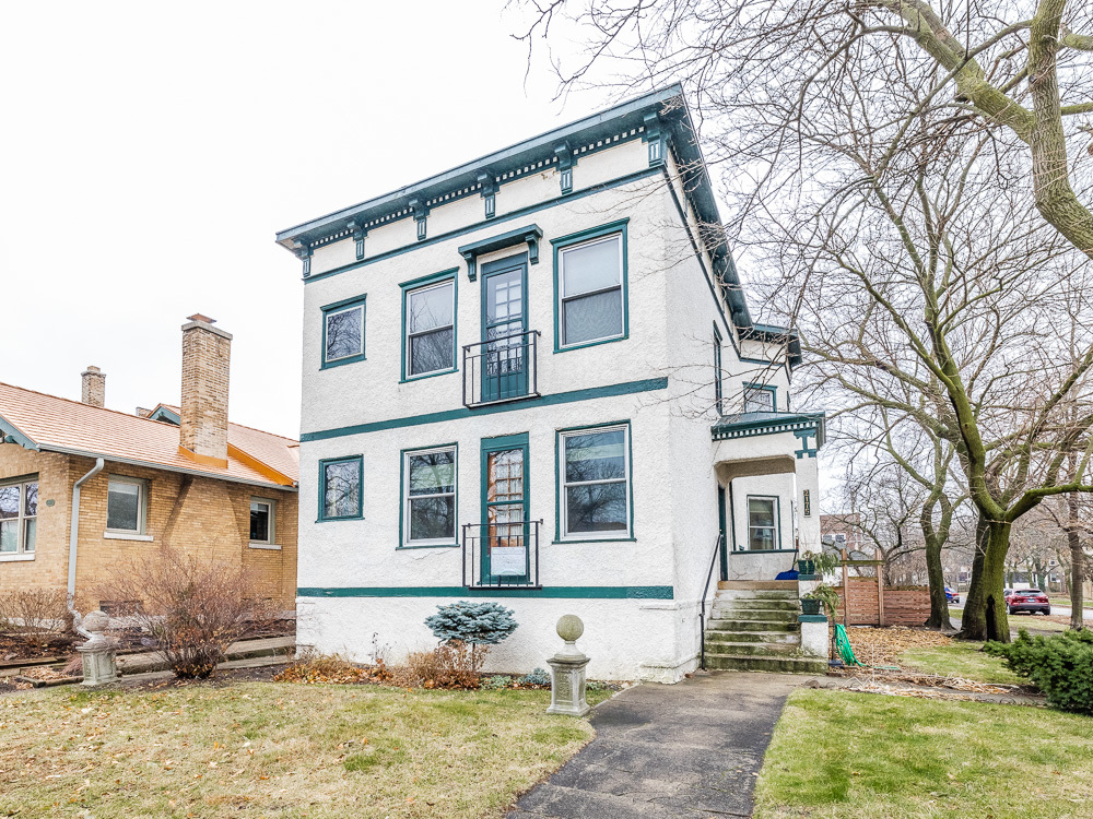 2175 W Touhy Avenue Property Photo 1