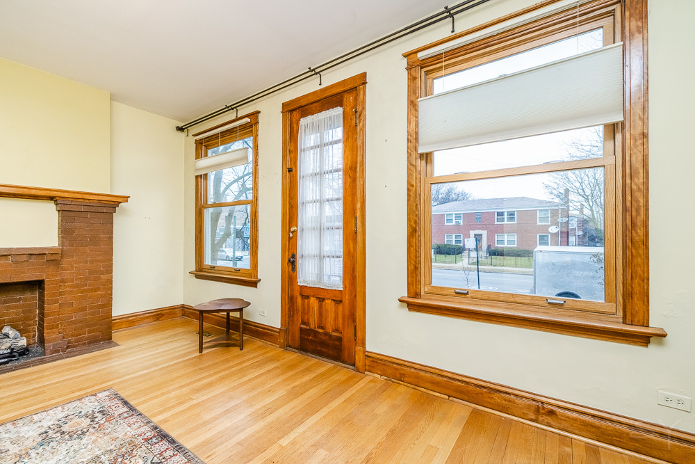 2175 W Touhy Avenue Property Photo 5