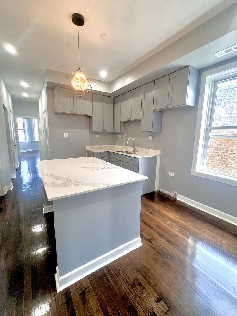 846 N Springfield Avenue Property Photo 10