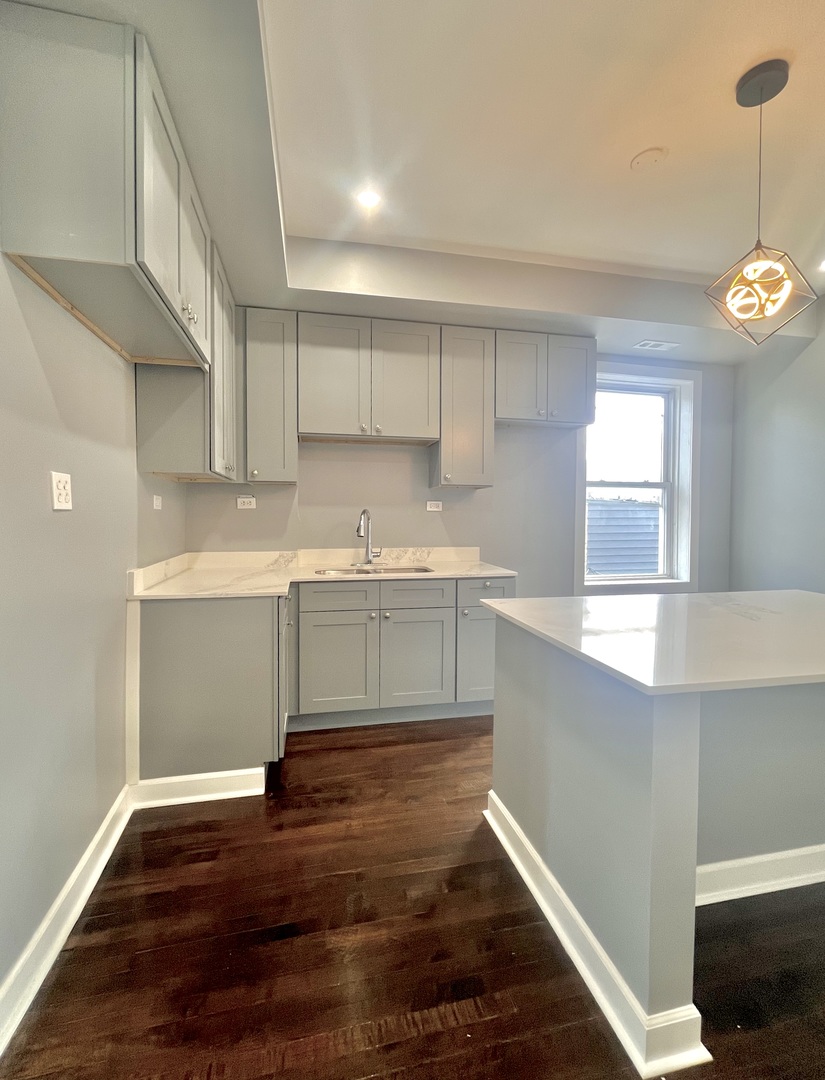 846 N Springfield Avenue Property Photo 11