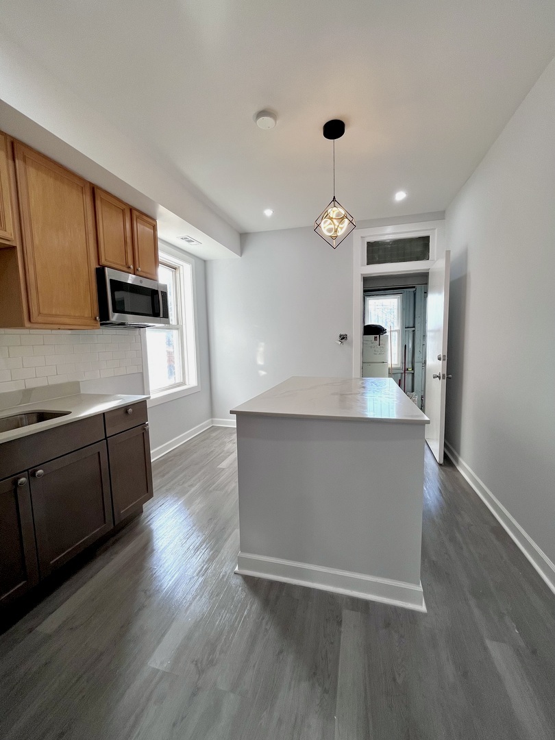 846 N Springfield Avenue Property Photo 16