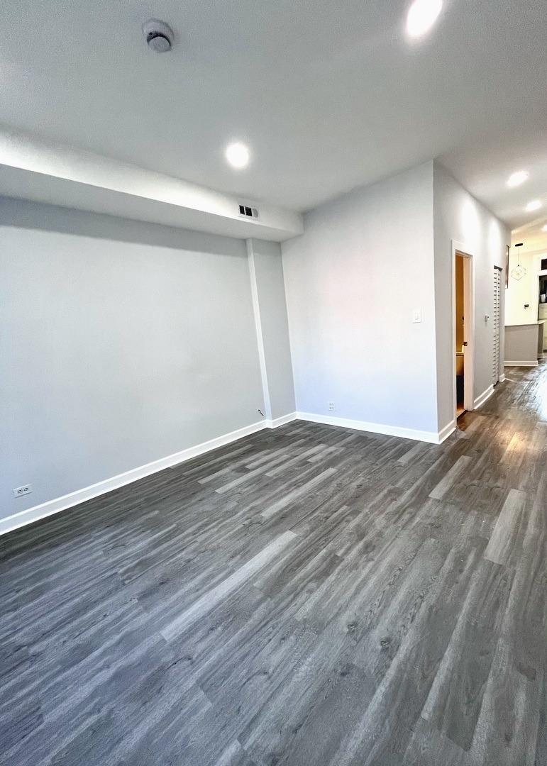 846 N Springfield Avenue Property Photo 21