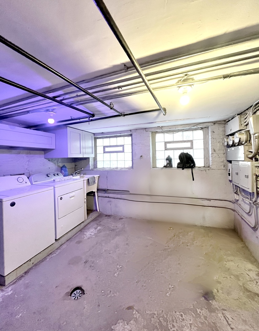 846 N Springfield Avenue Property Photo 24