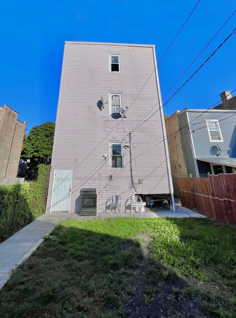 846 N Springfield Avenue Property Photo 32