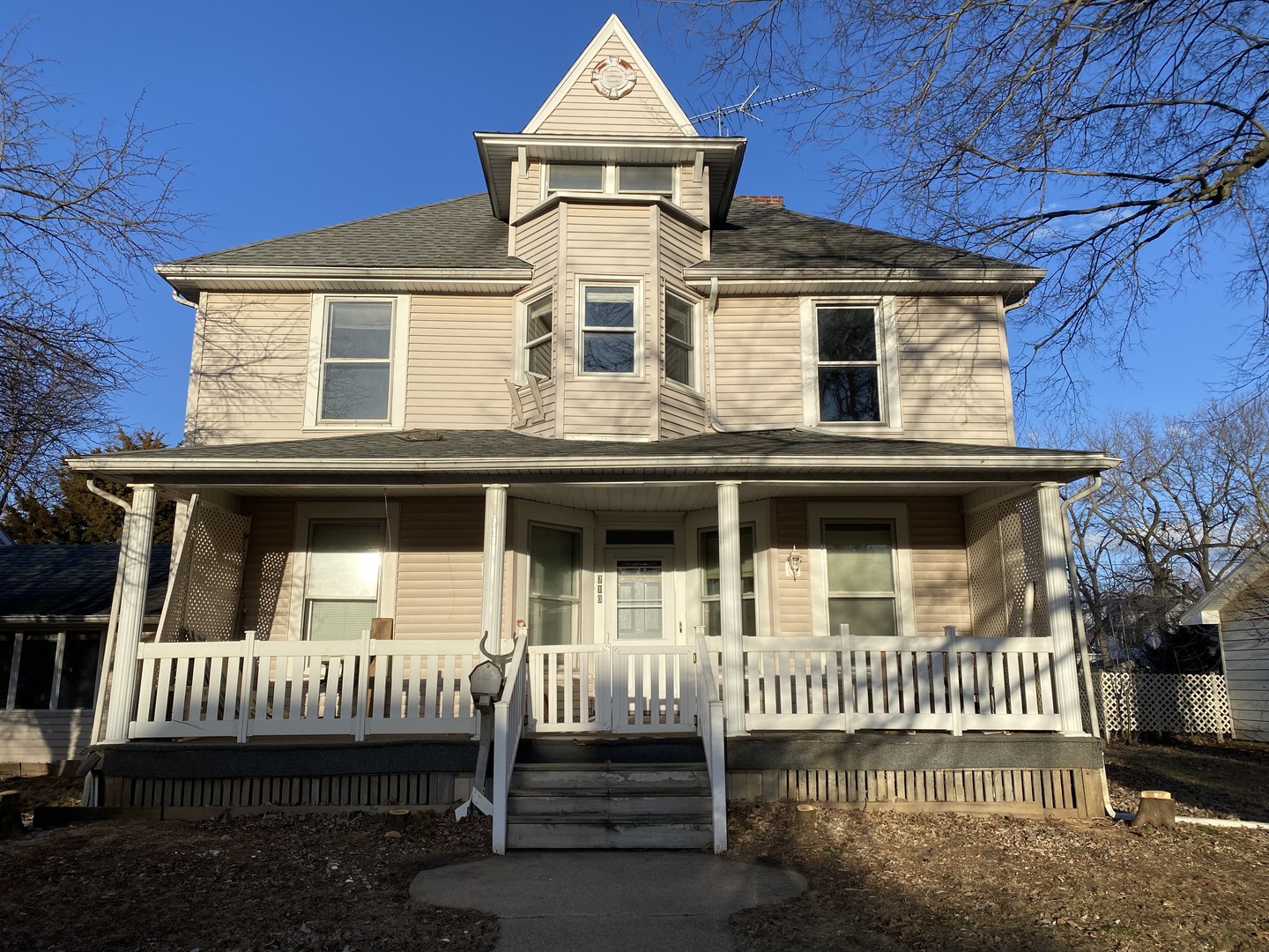 Henry Real Estate Listings Main Image