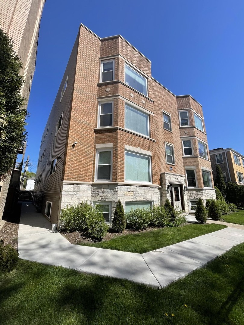 6325 N Richmond Street 1n Property Photo