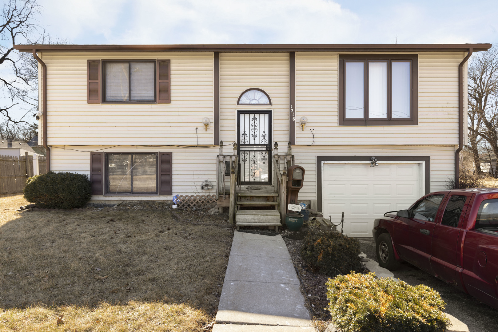 1216 Elm Street Property Photo 1