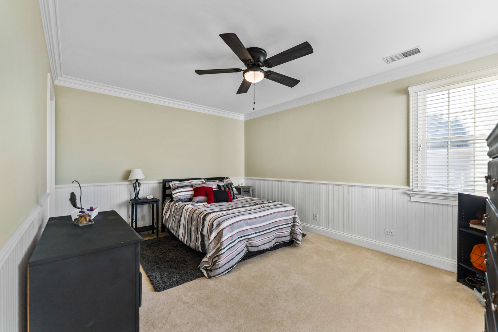 2217 Warrenville Avenue Property Photo 29