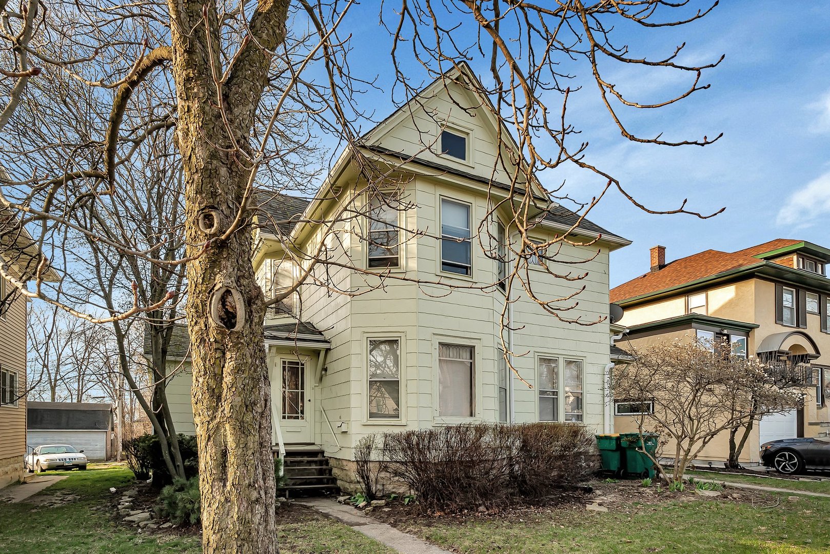 706 Mcdonough Street Property Photo 3