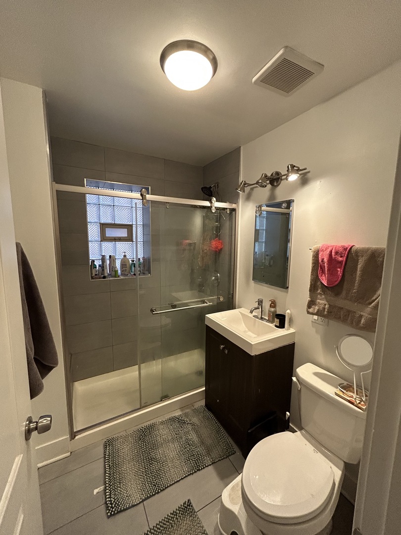 904 N California Avenue Property Photo 6