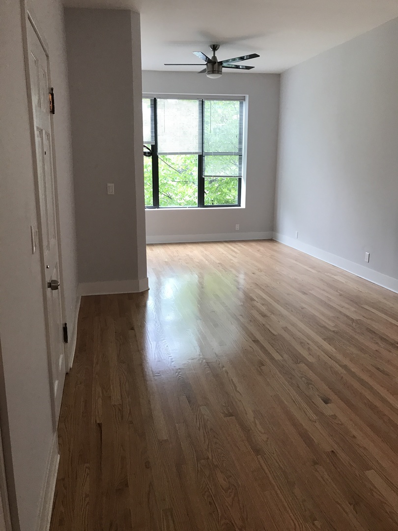 904 N California Avenue Property Photo 9