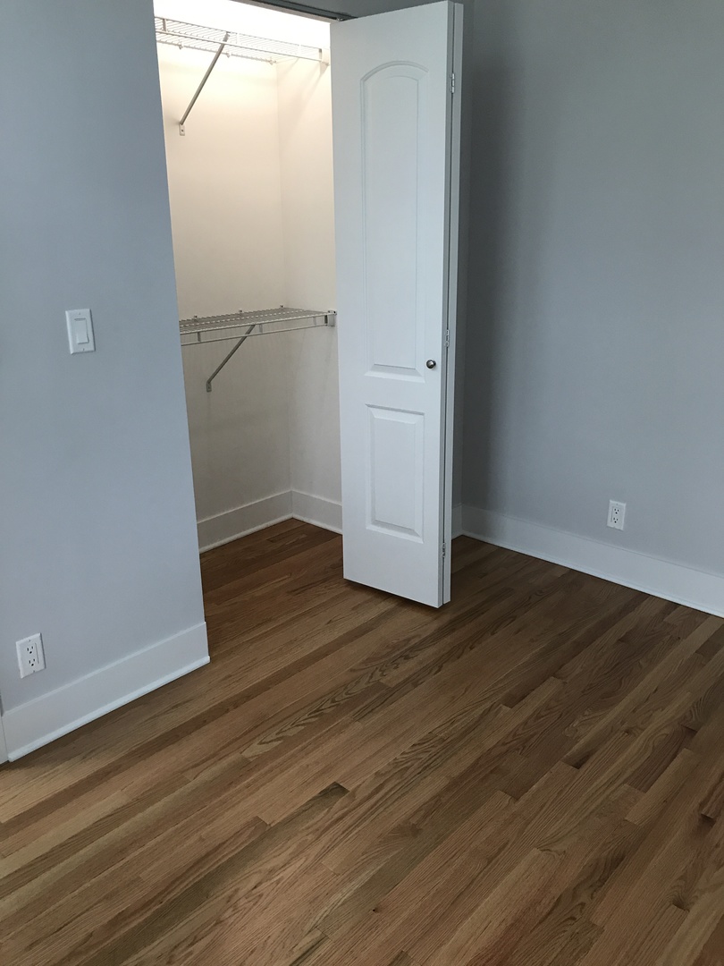 904 N California Avenue Property Photo 11