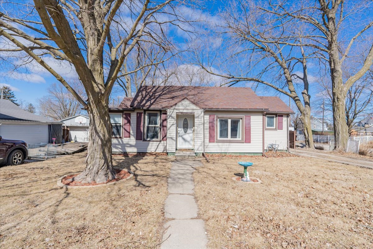 112 W Columbia Street Property Photo