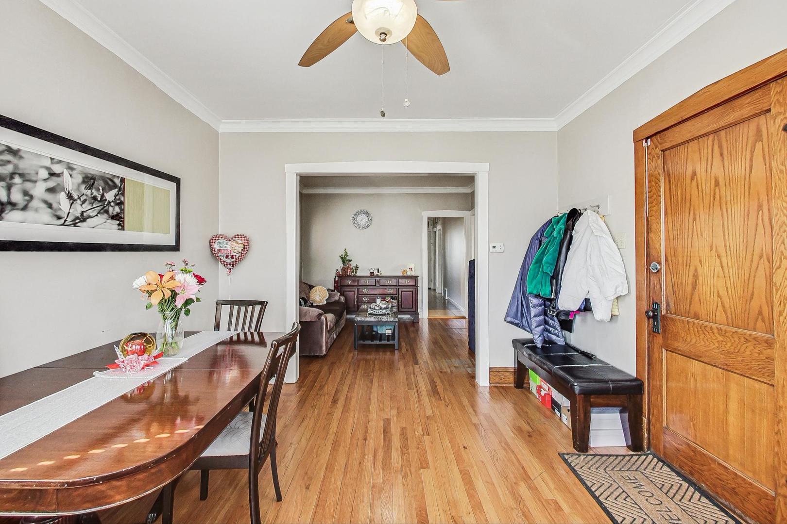 5216 N Ludlam Avenue Property Photo 8