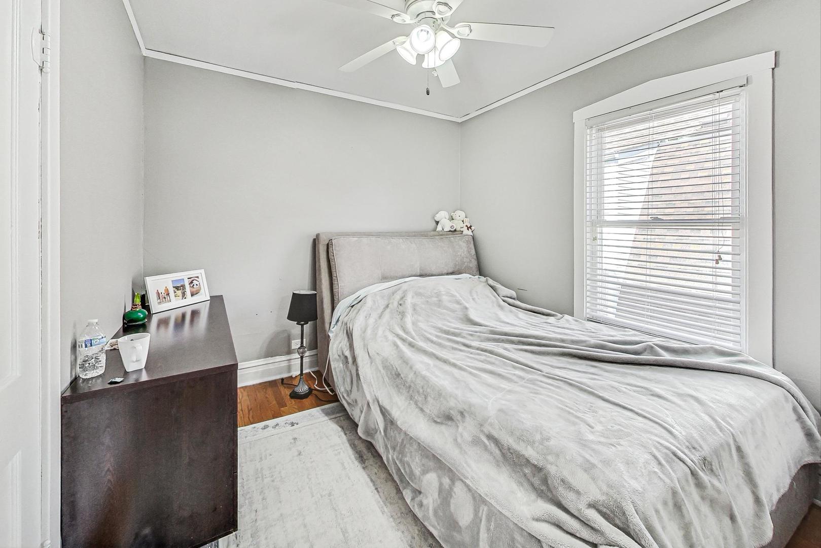5216 N Ludlam Avenue Property Photo 29
