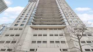 33 W Delaware Place 10g Property Photo 1