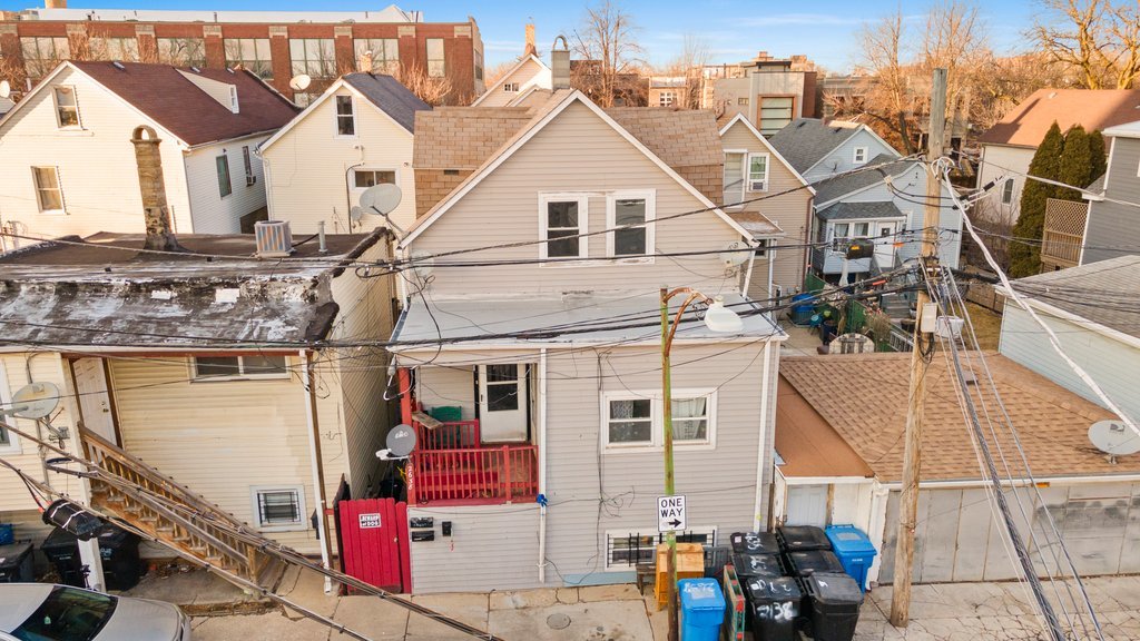 2638 W Lyndale Street Property Photo 2