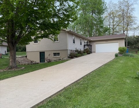 Mackinaw Real Estate Listings Main Image