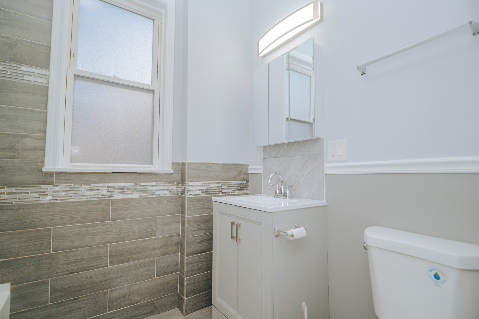 5631 S Throop Street Property Photo 7