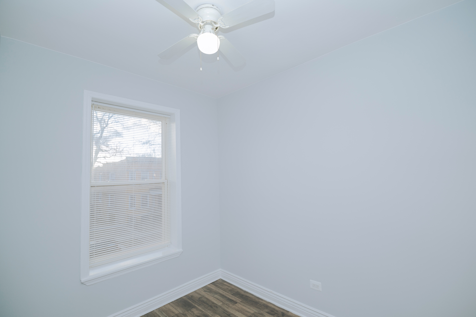 5631 S Throop Street Property Photo 11