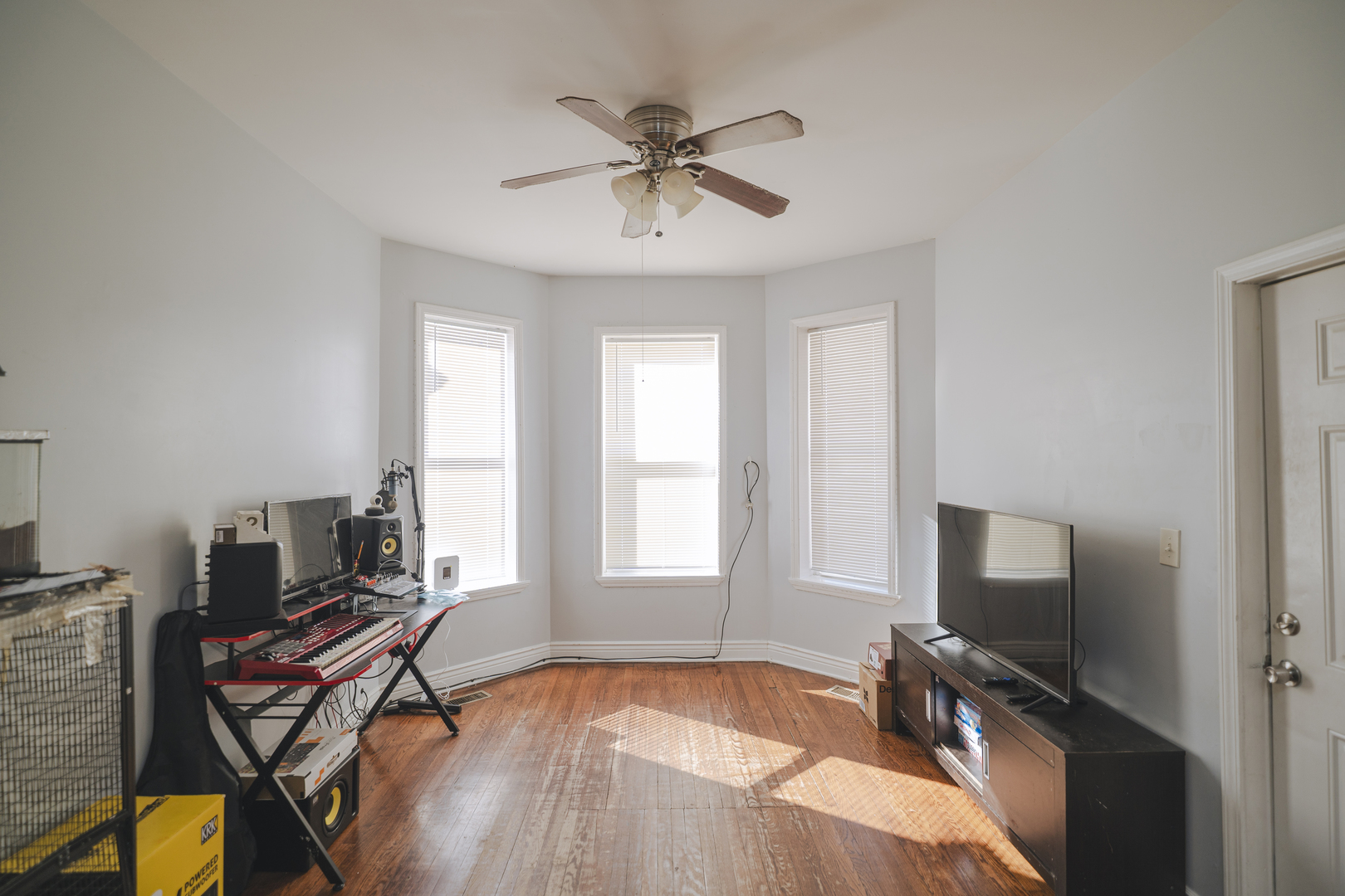 5631 S Throop Street Property Photo 19