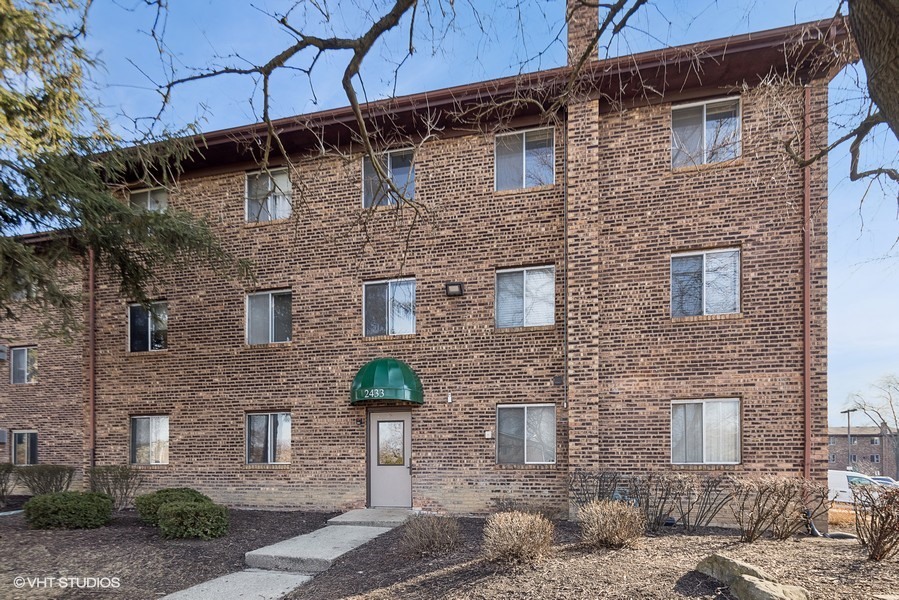 Woodridge Real Estate Listings Main Image