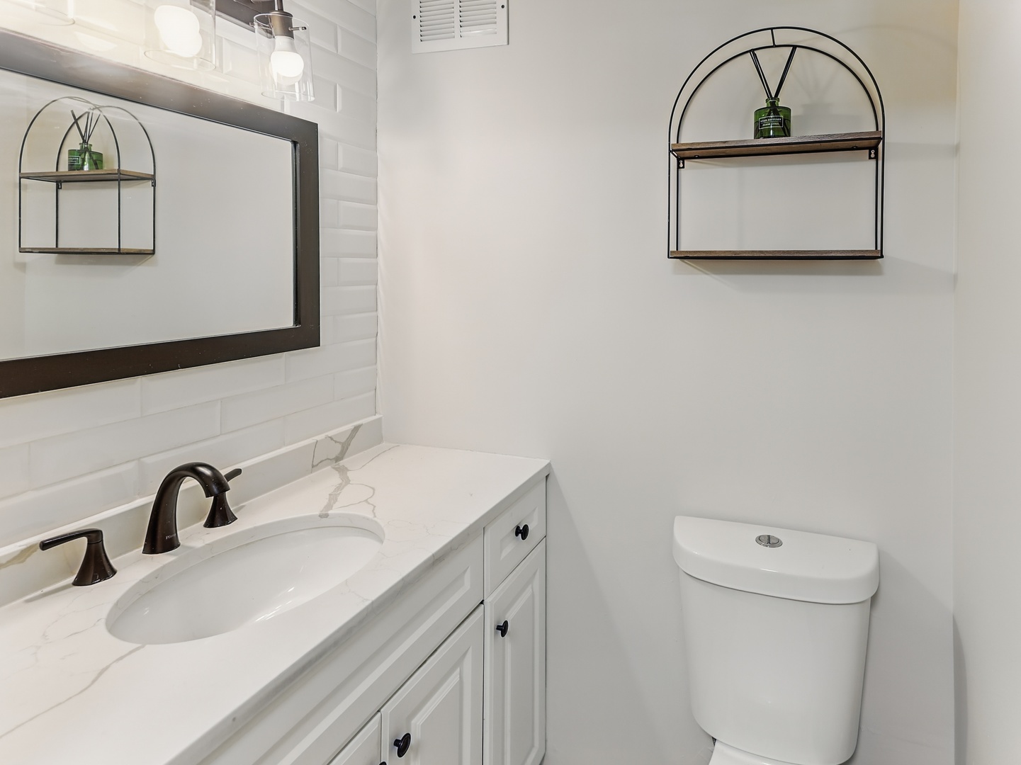 1221 N Dearborn Street 609s Property Photo 7