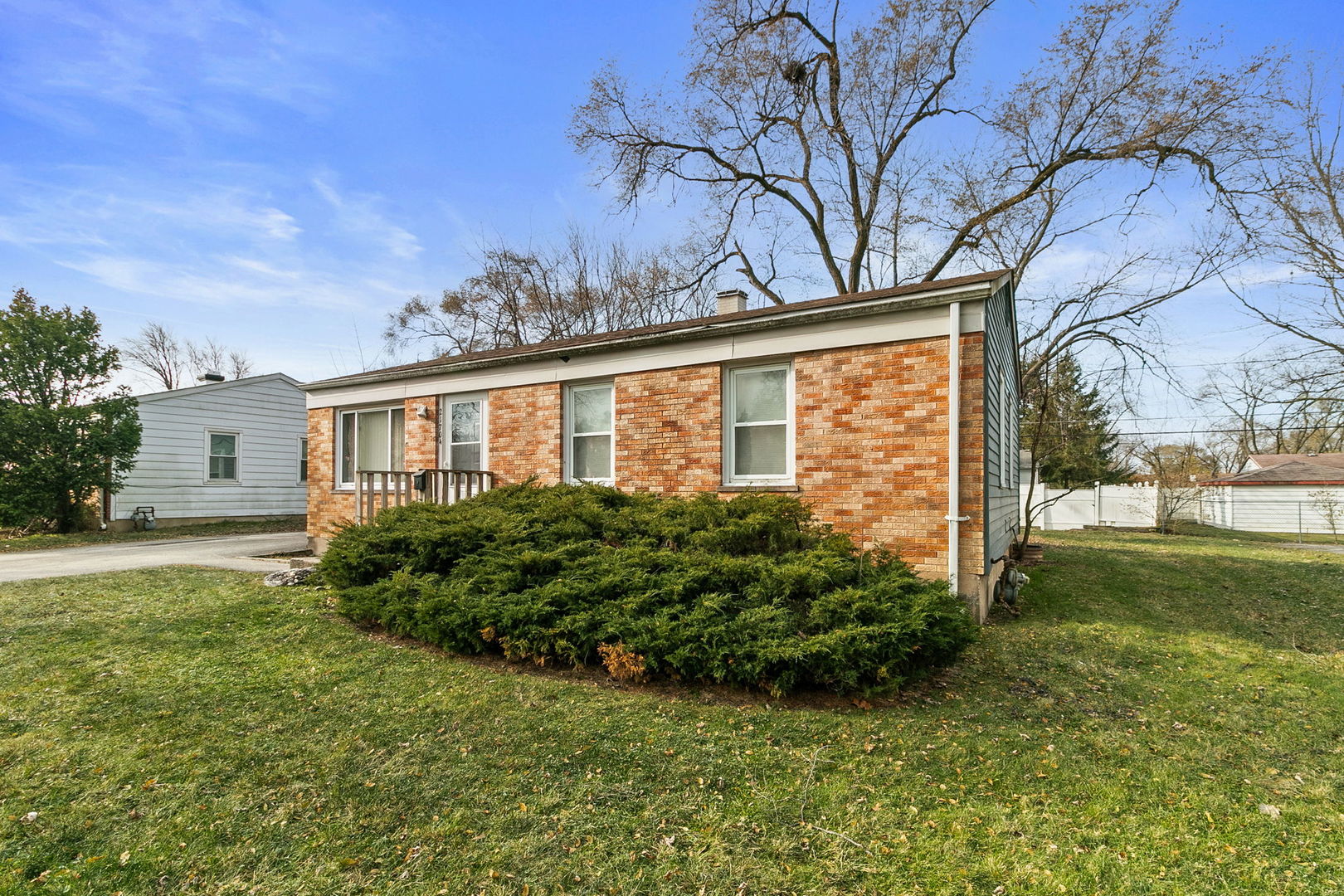 21704 Clyde Avenue Property Photo
