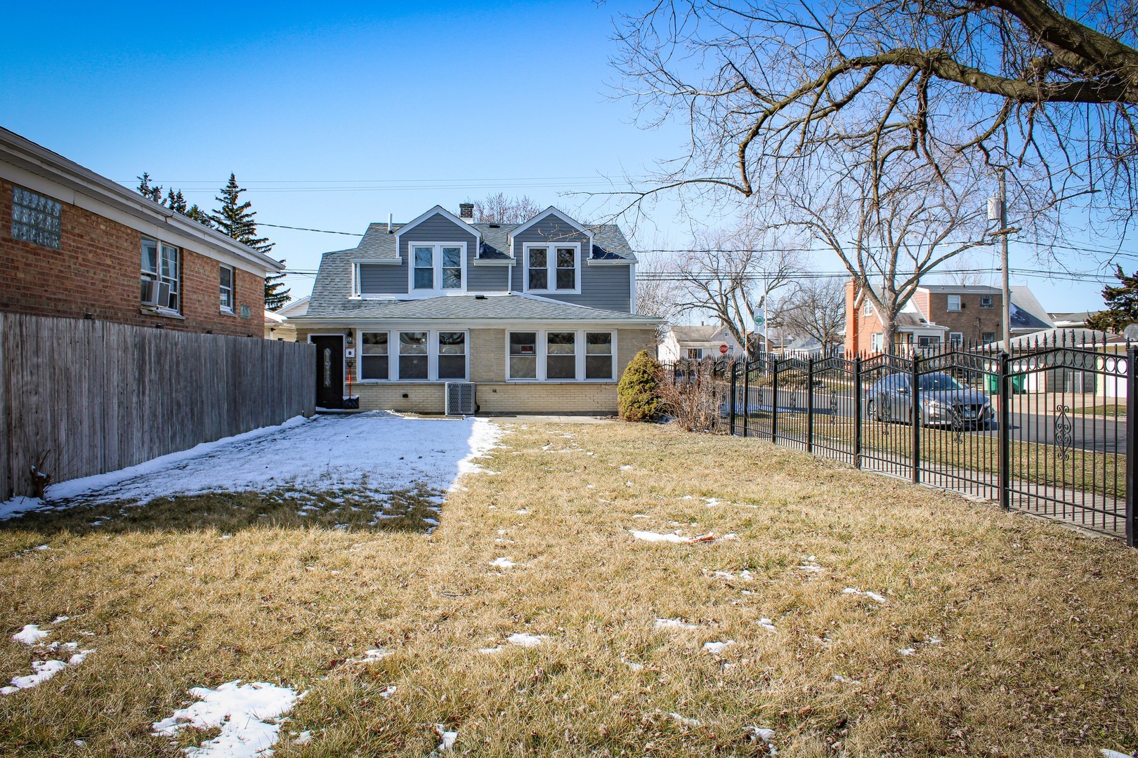 4900 S Laramie Avenue Property Photo
