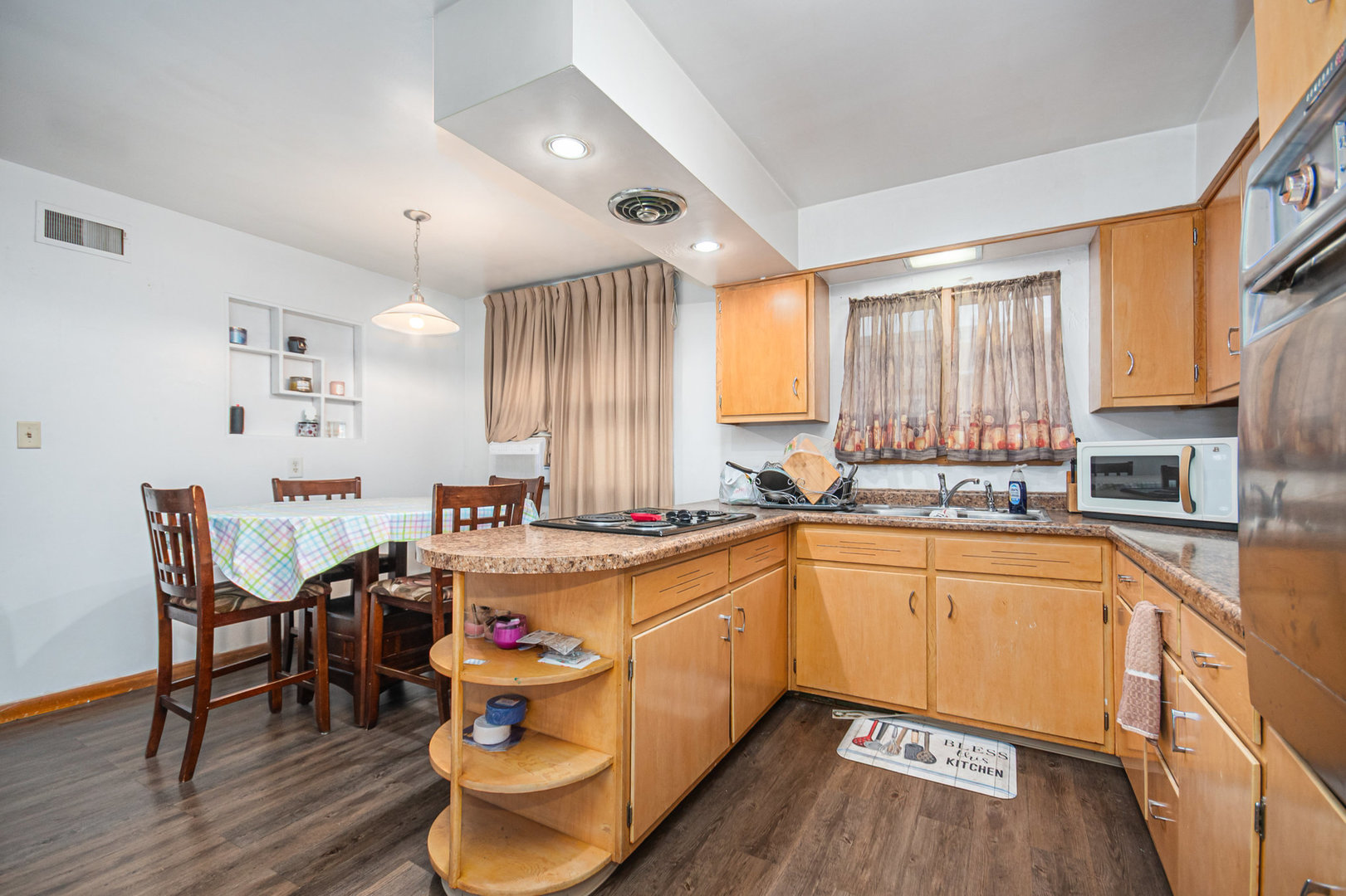 201 N William Street Property Photo 6