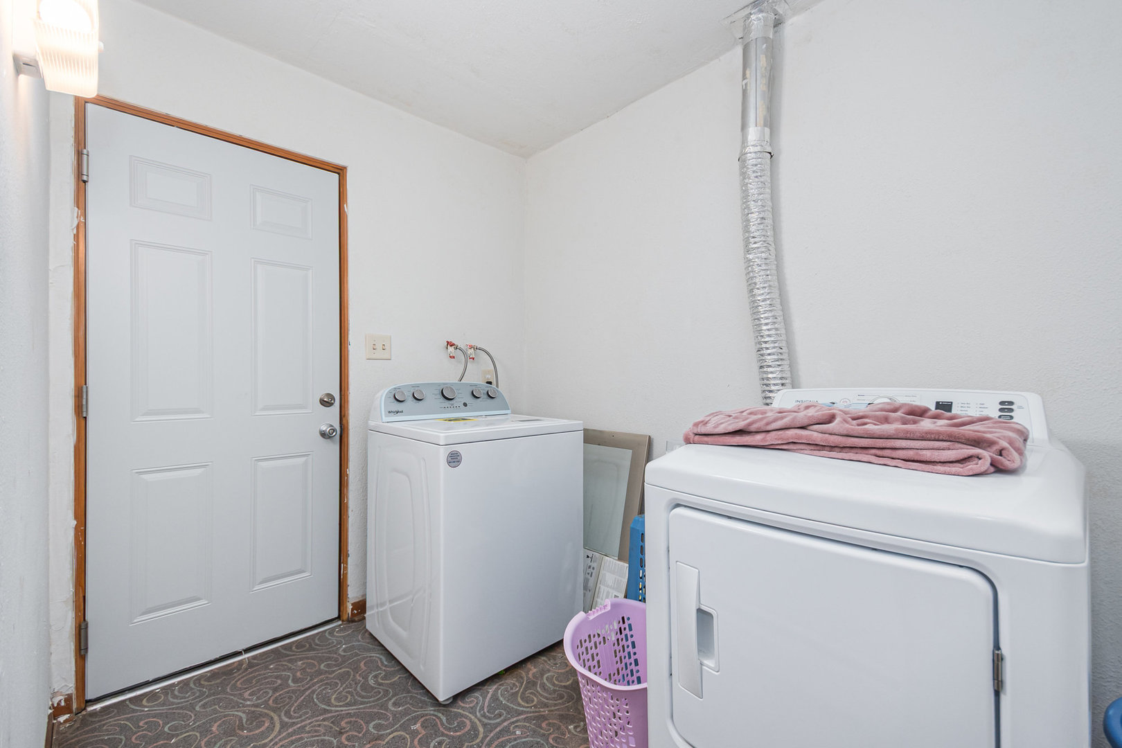201 N William Street Property Photo 10