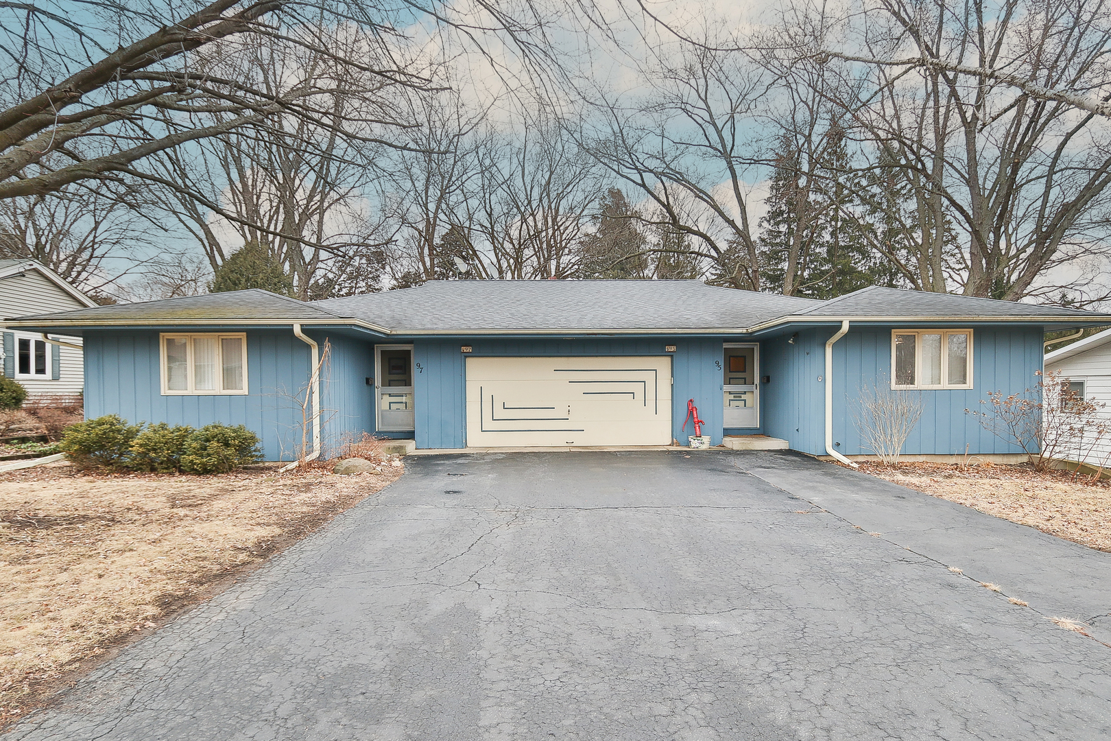97 Pine Ct Property Photo