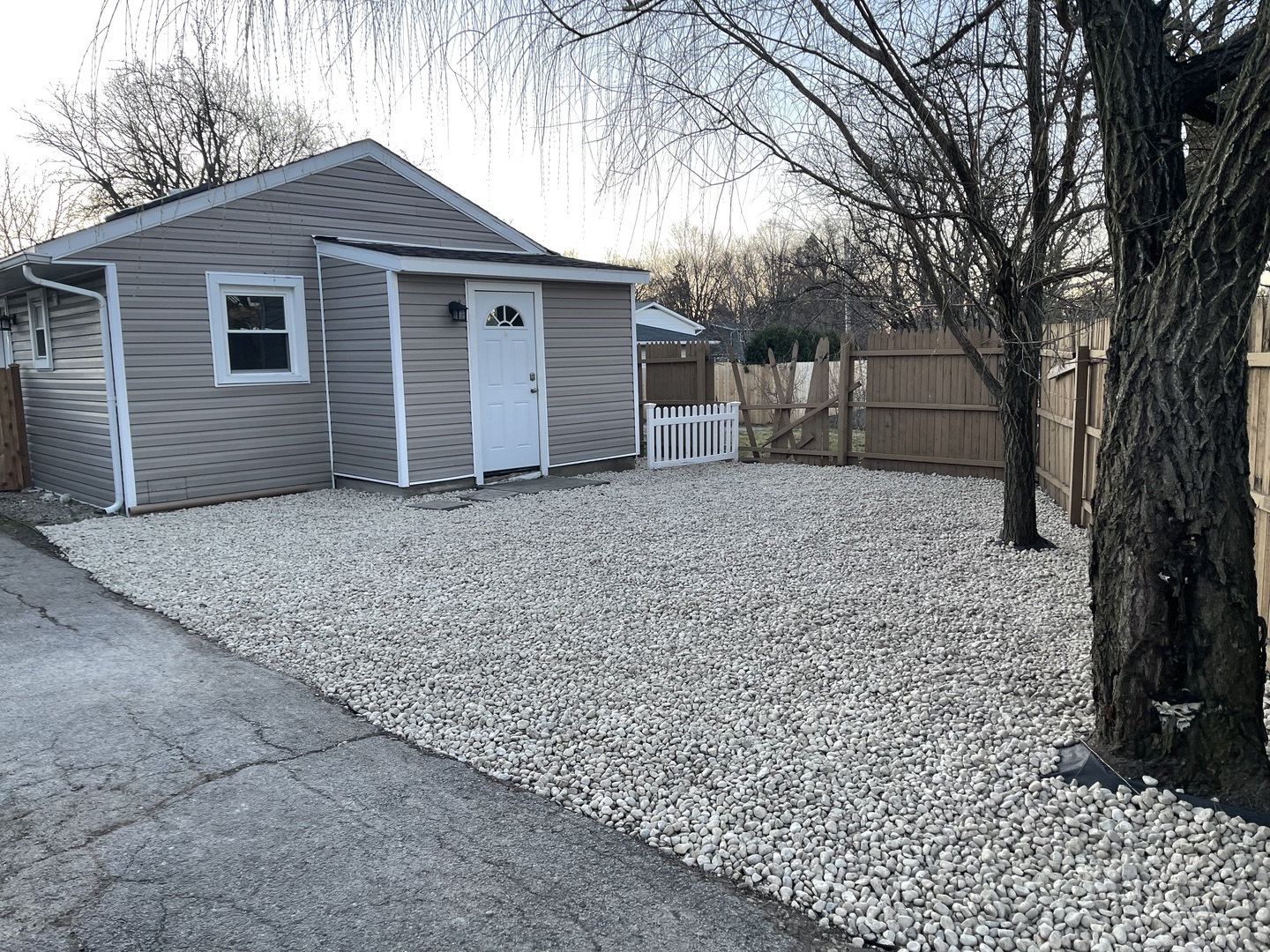 519 N Waukegan Road Property Photo