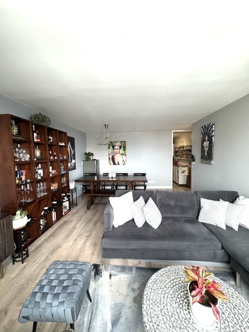 720 W Gordon Terrace 22h Property Photo 5