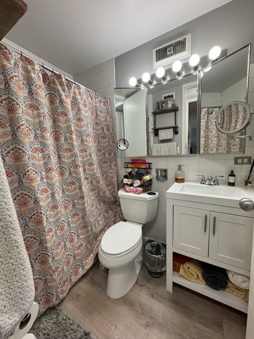 720 W Gordon Terrace 22h Property Photo 11