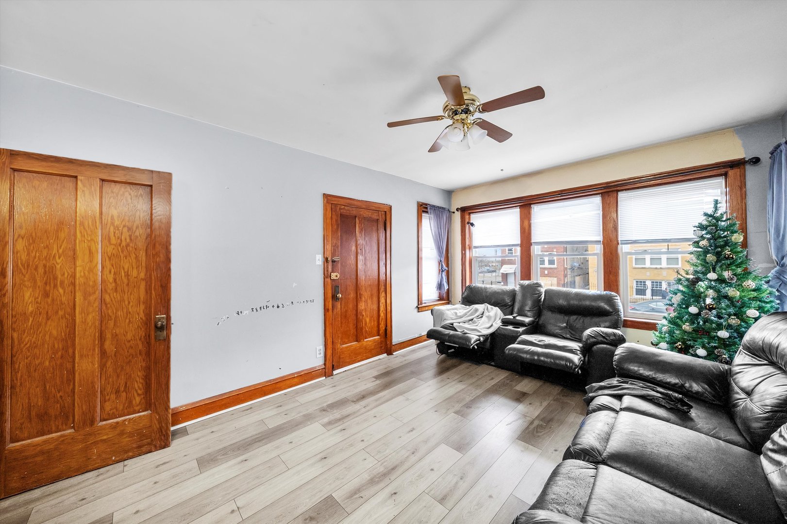 4449 W Walton Street Property Photo 10