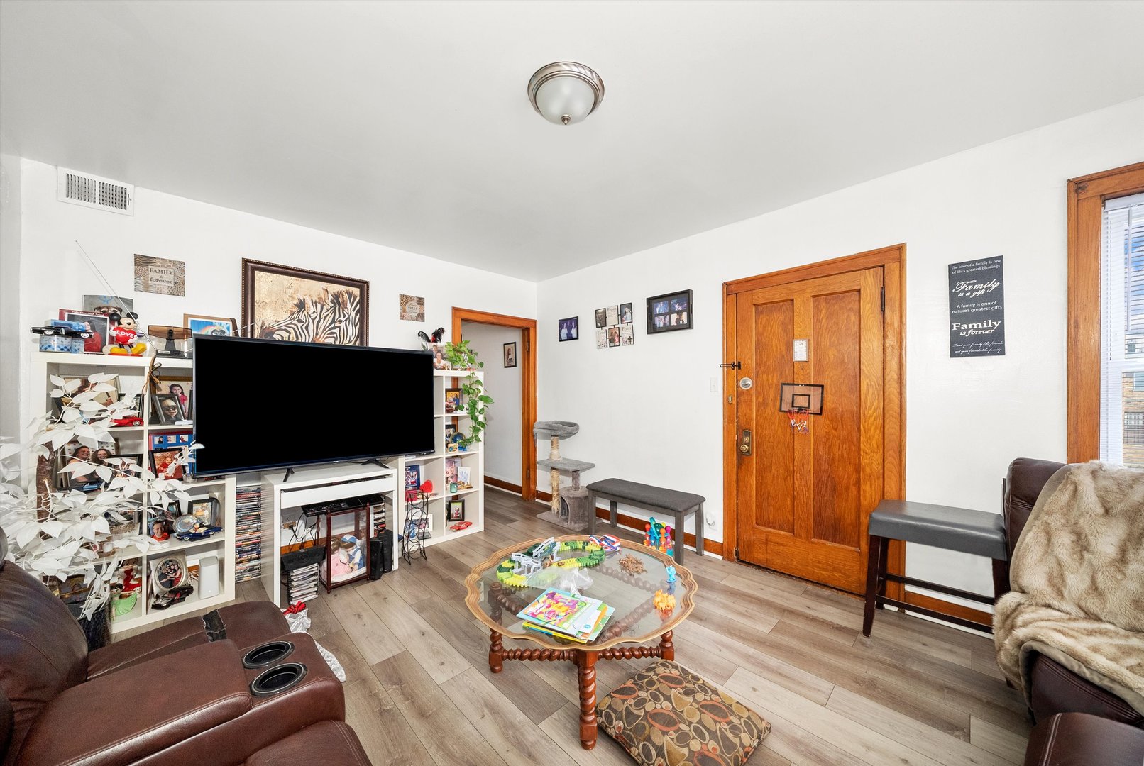 4449 W Walton Street Property Photo 24