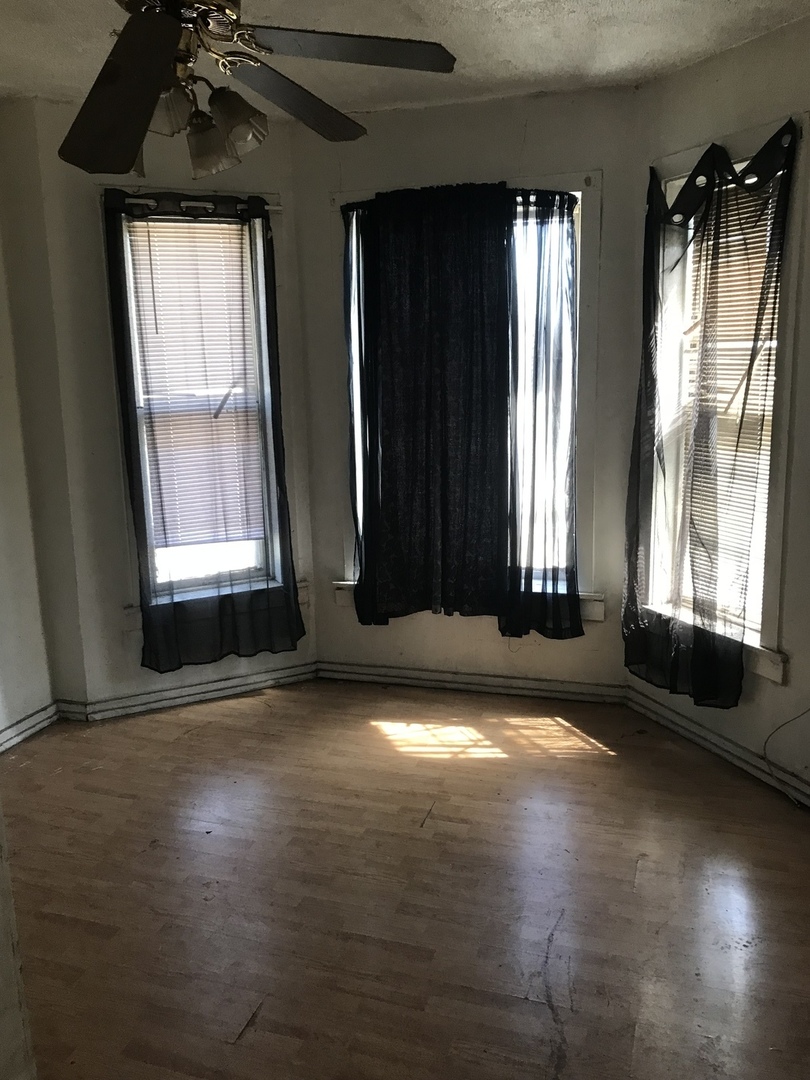 1600 S Saint Louis Avenue Property Photo 20