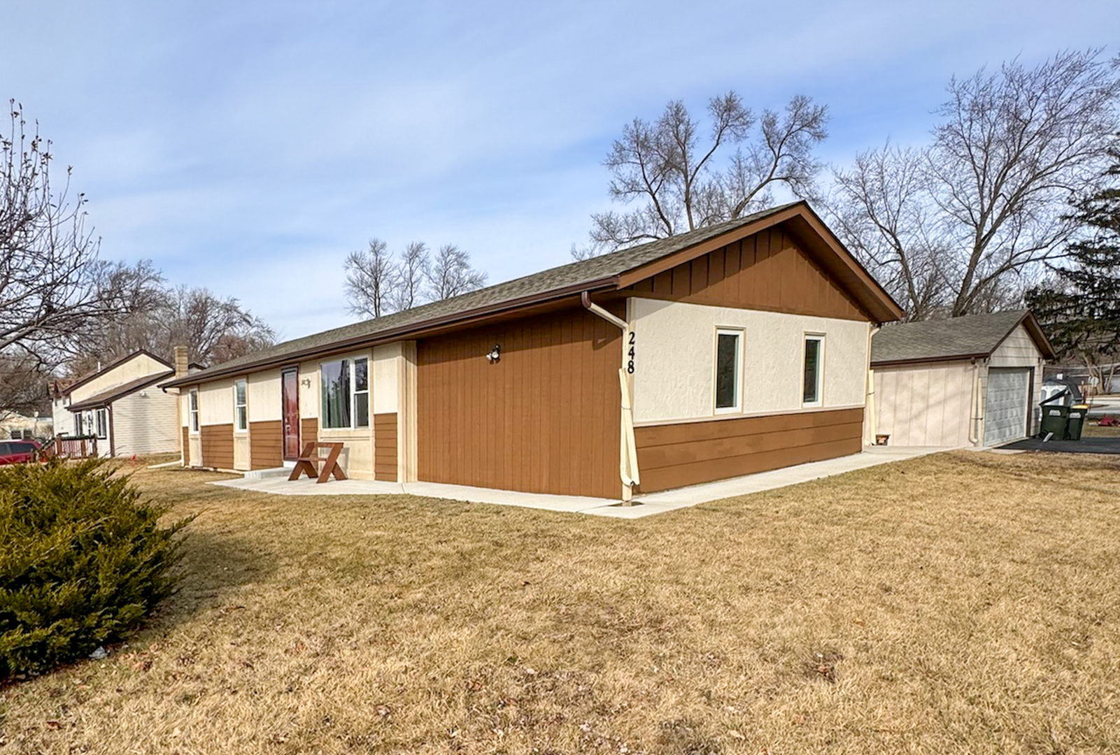 248 W Rand Rd Property Photo