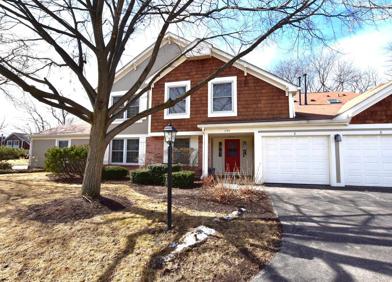 1790 Grosvenor Circle A Property Photo