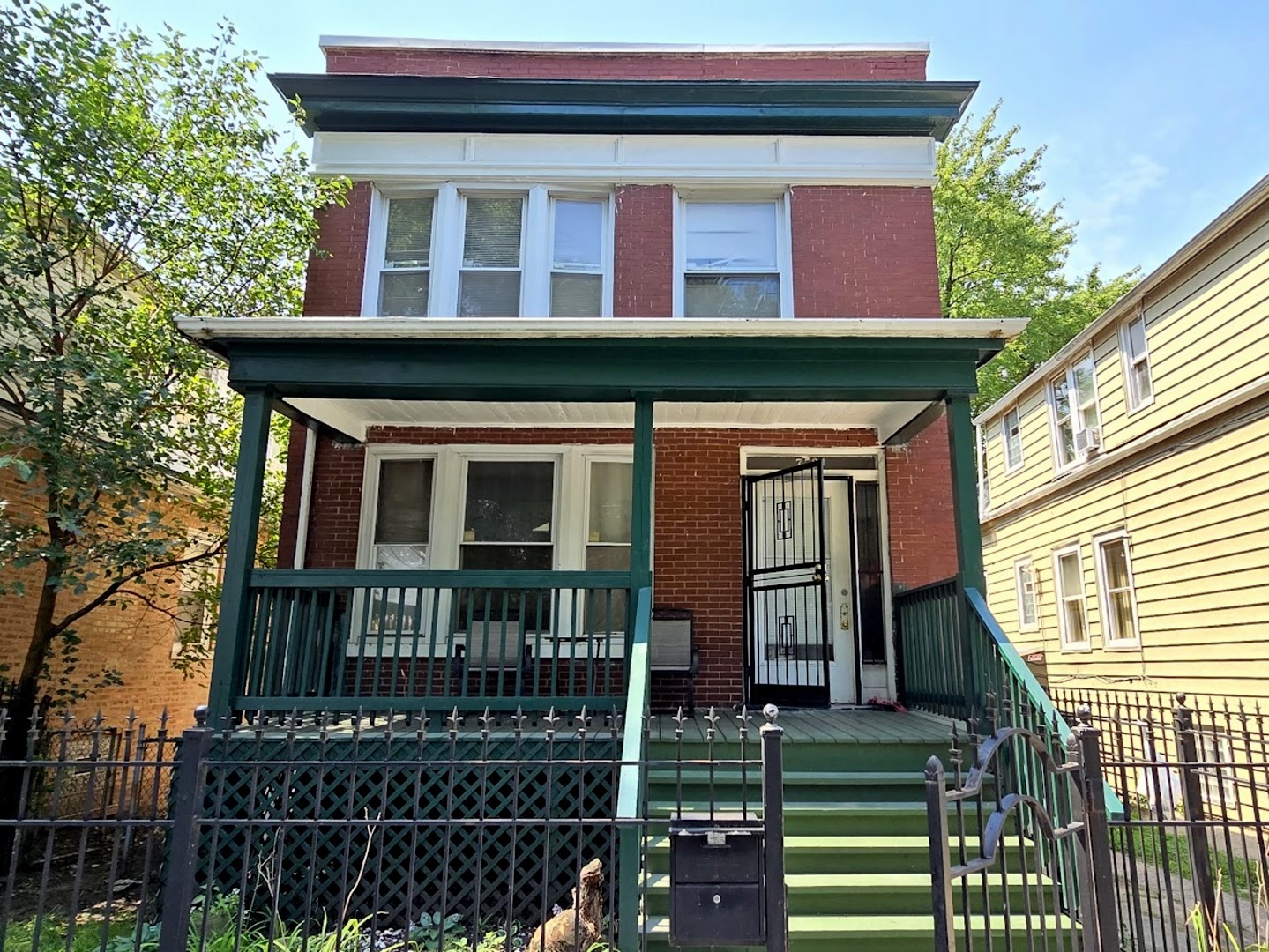 7524 S Saint Lawrence Avenue Property Photo