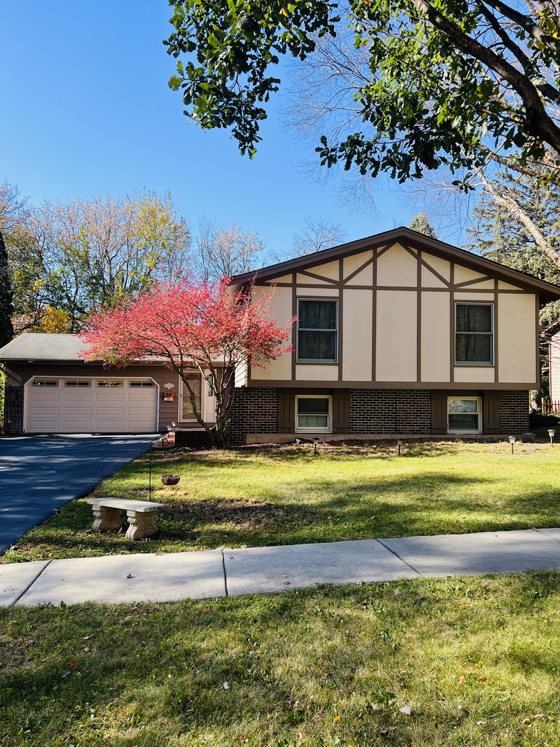 900 W Vista Drive Property Photo