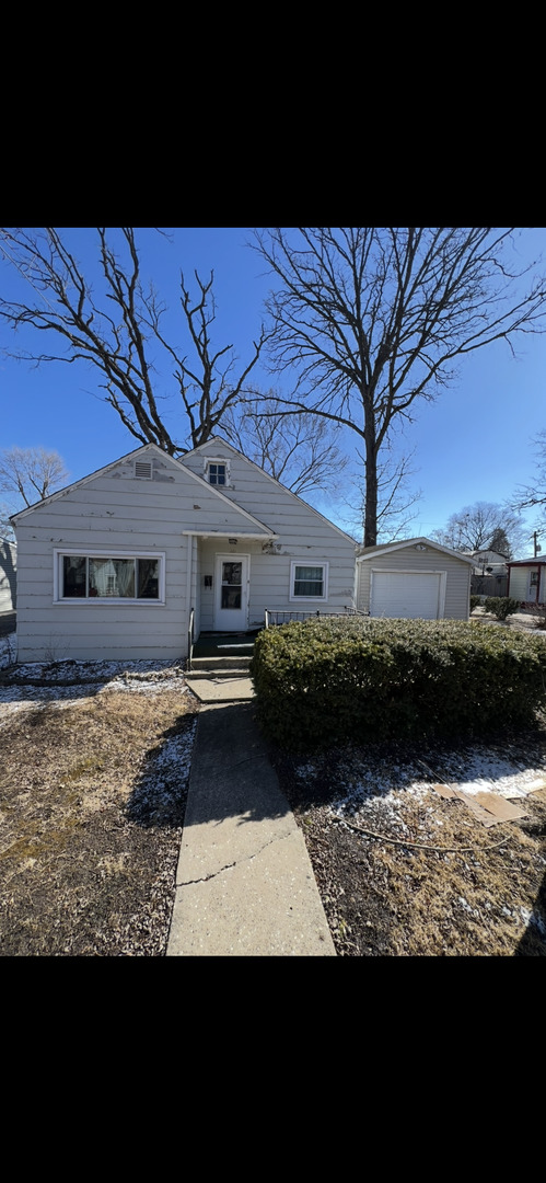221 Kenwood Drive Property Photo