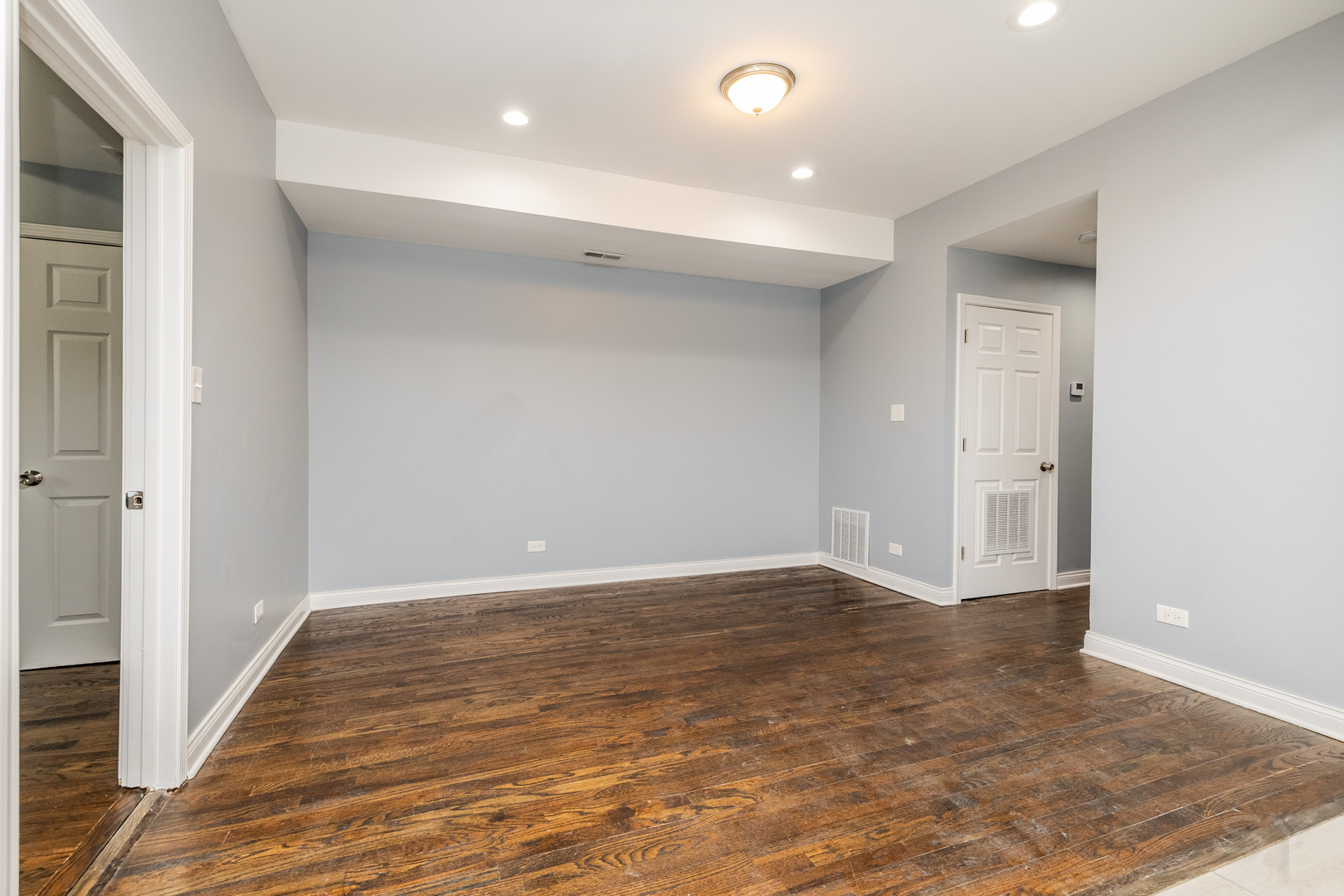 7230 S Yates Boulevard Property Photo 15