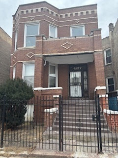 4217 W Potomac Avenue Property Photo 2