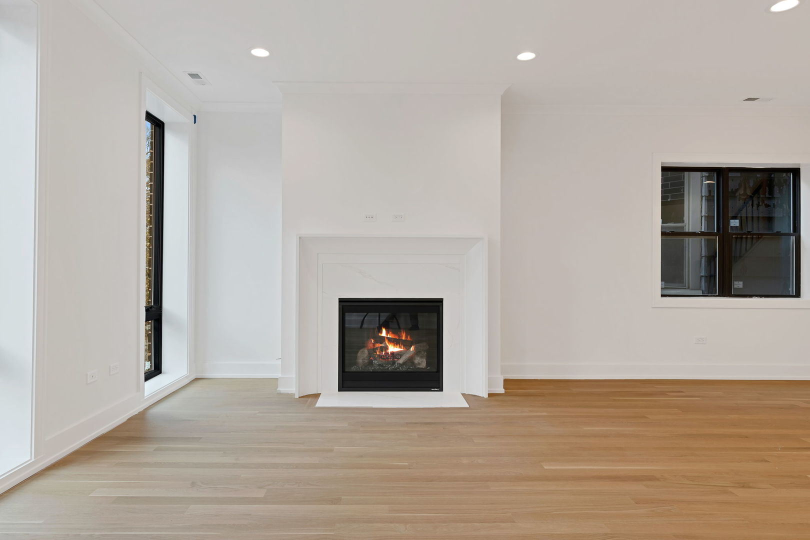 707 W Briar Place 1e Property Photo 10