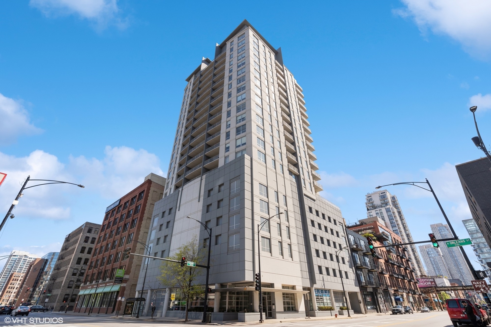330 W Grand Ave Property Photo