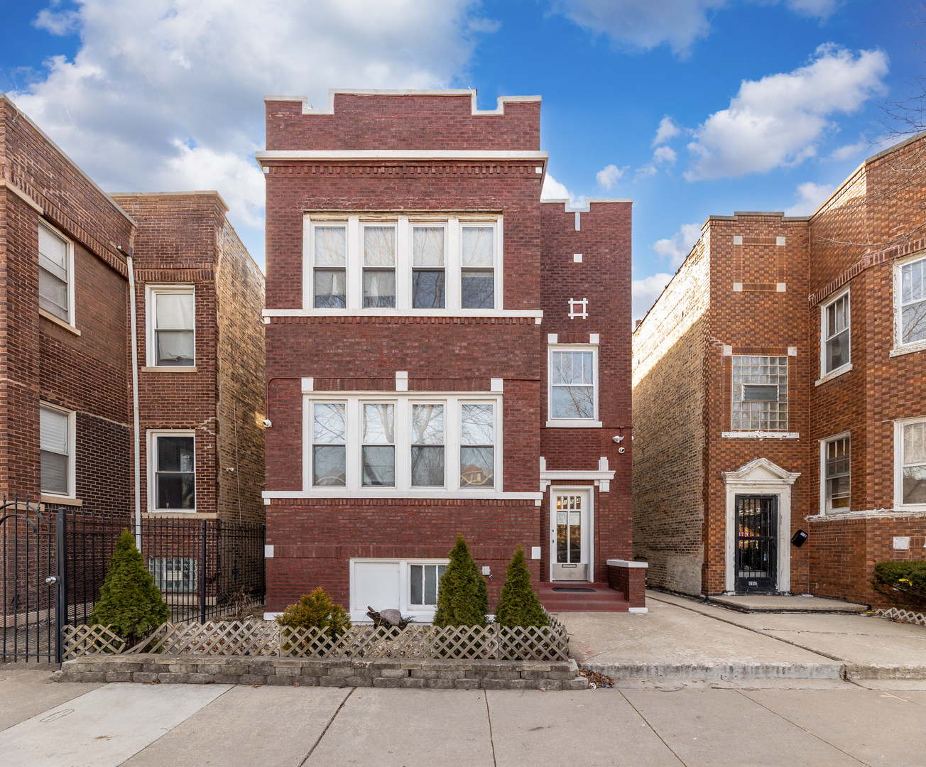 6154 S Maplewood Avenue Property Photo 1