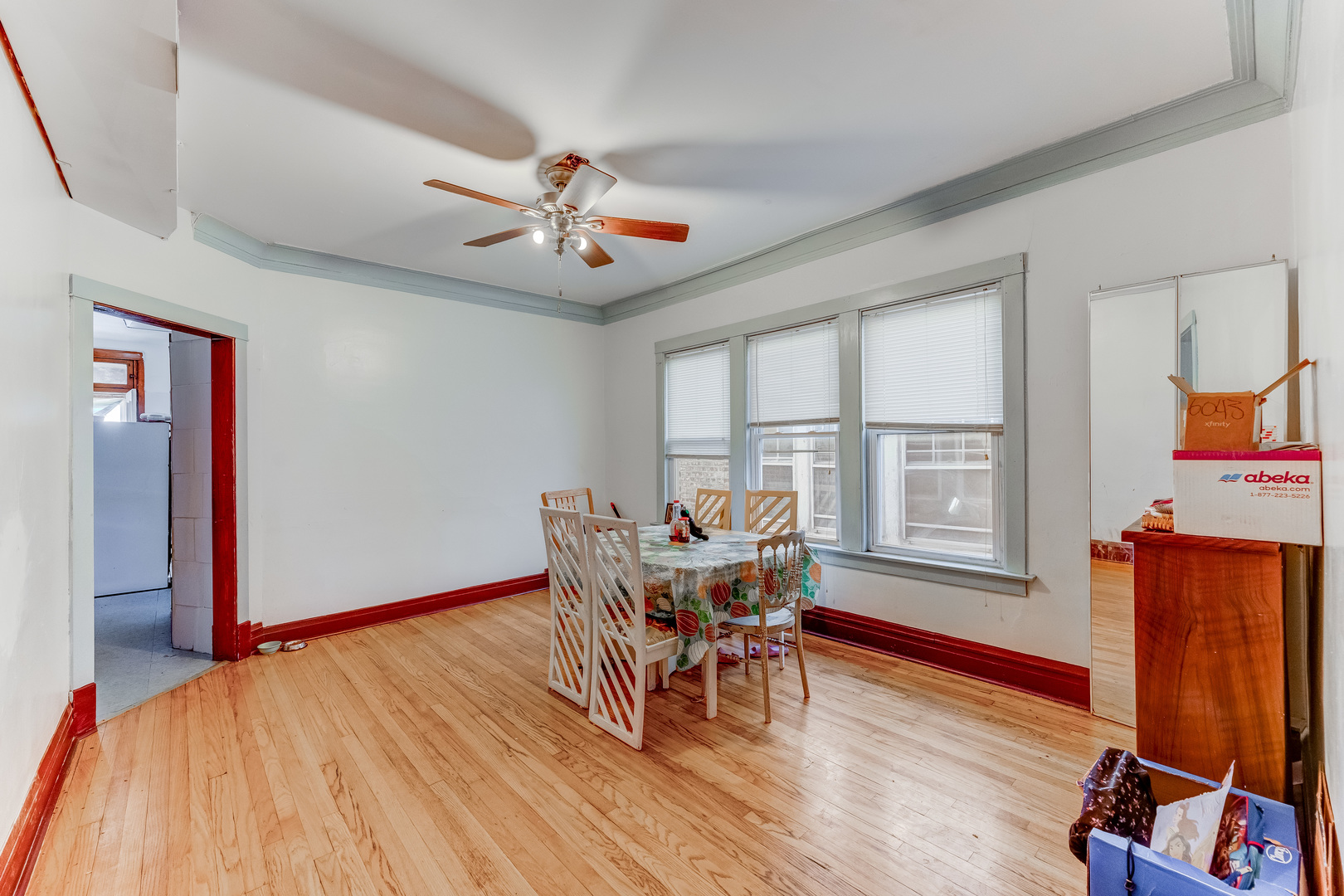 6154 S Maplewood Avenue Property Photo 11
