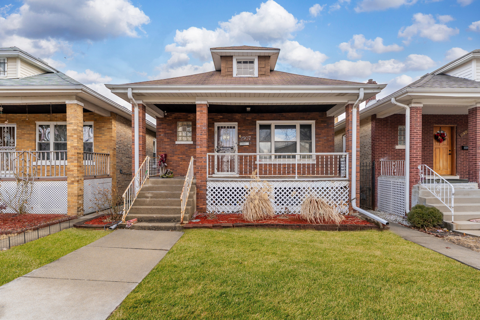 2907 N Menard Avenue Property Photo